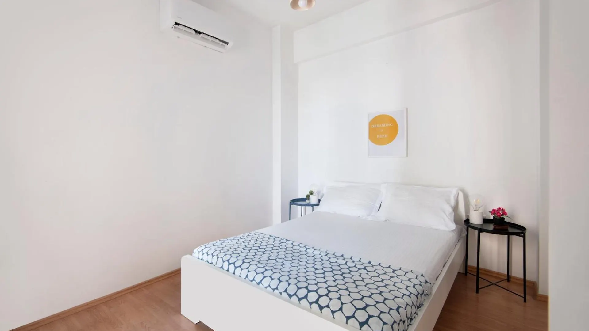 Welcome! Perfect Location-City Center Larnaca 0*,