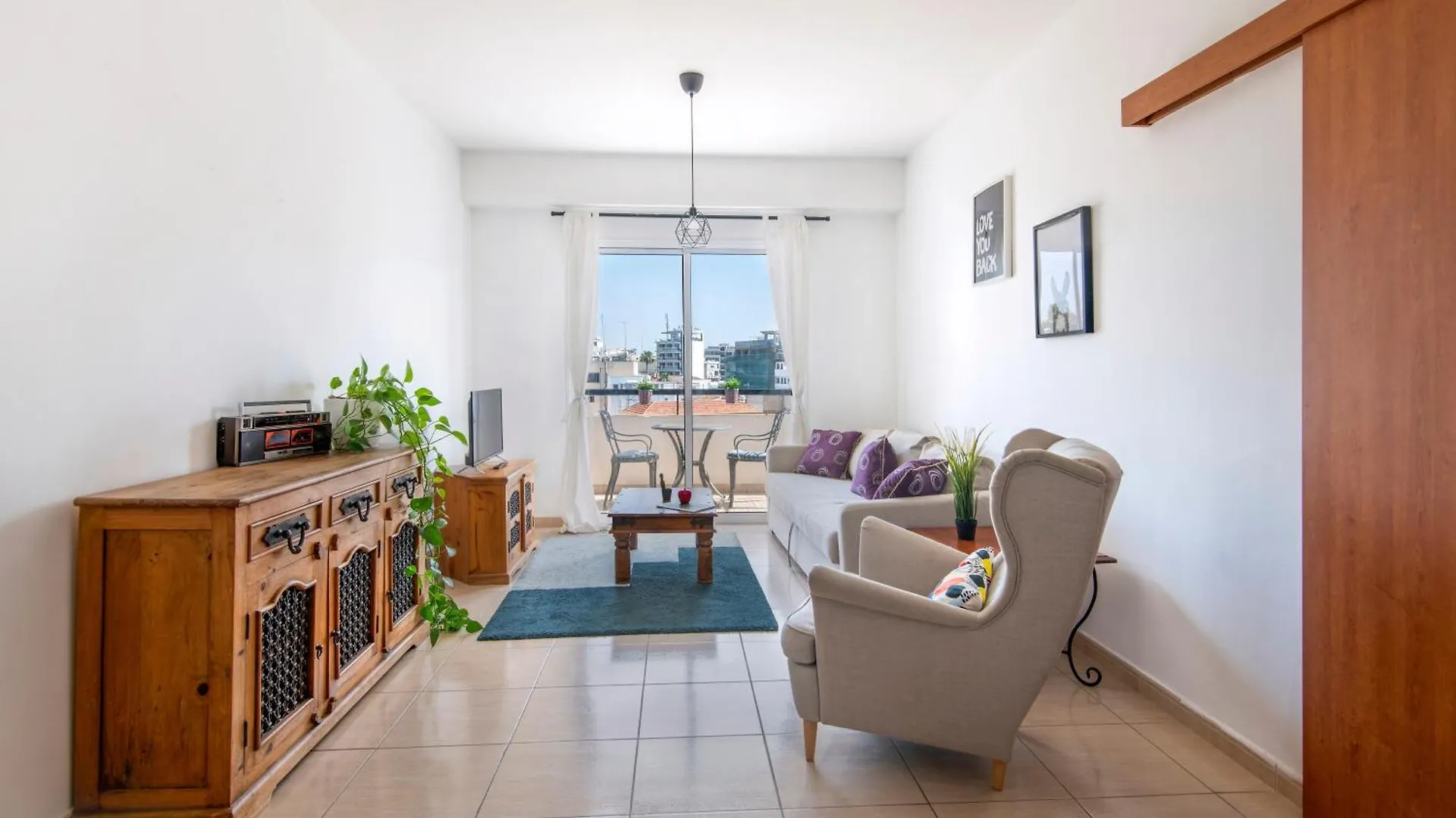 Welcome! Perfect Location-City Center Larnaca Apartment